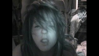 Секси малку курва сопруга МЈ се fucked тешко како курва од страна на нејзиното момче.