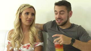 ť�の子がい夫ッディックのために彼女の誕生日