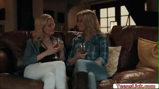 Â�イレンにある静かなかが彼女の足時計シャーロットStokelyで